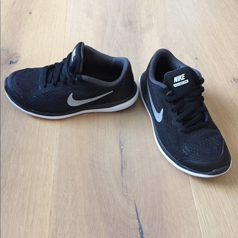 Nike Flex Run Sneaker (little kids 12.5c)